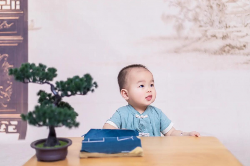 郯城宝宝摔到头第五天吐了